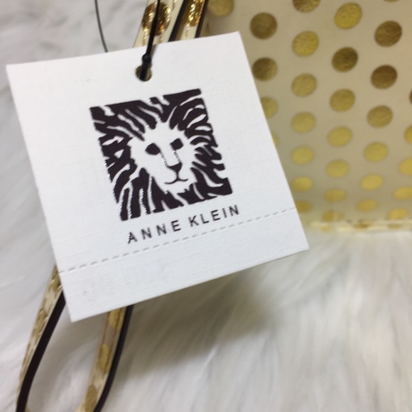 3/$21, Anne Klein Crean & Gold Wristlet, NWT - Picture 6 of 7